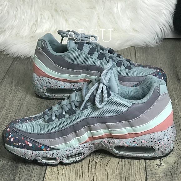 NWT Nike Air Max 95 SE Light Pumice W AUTHENTIC - Picture 7 of 8